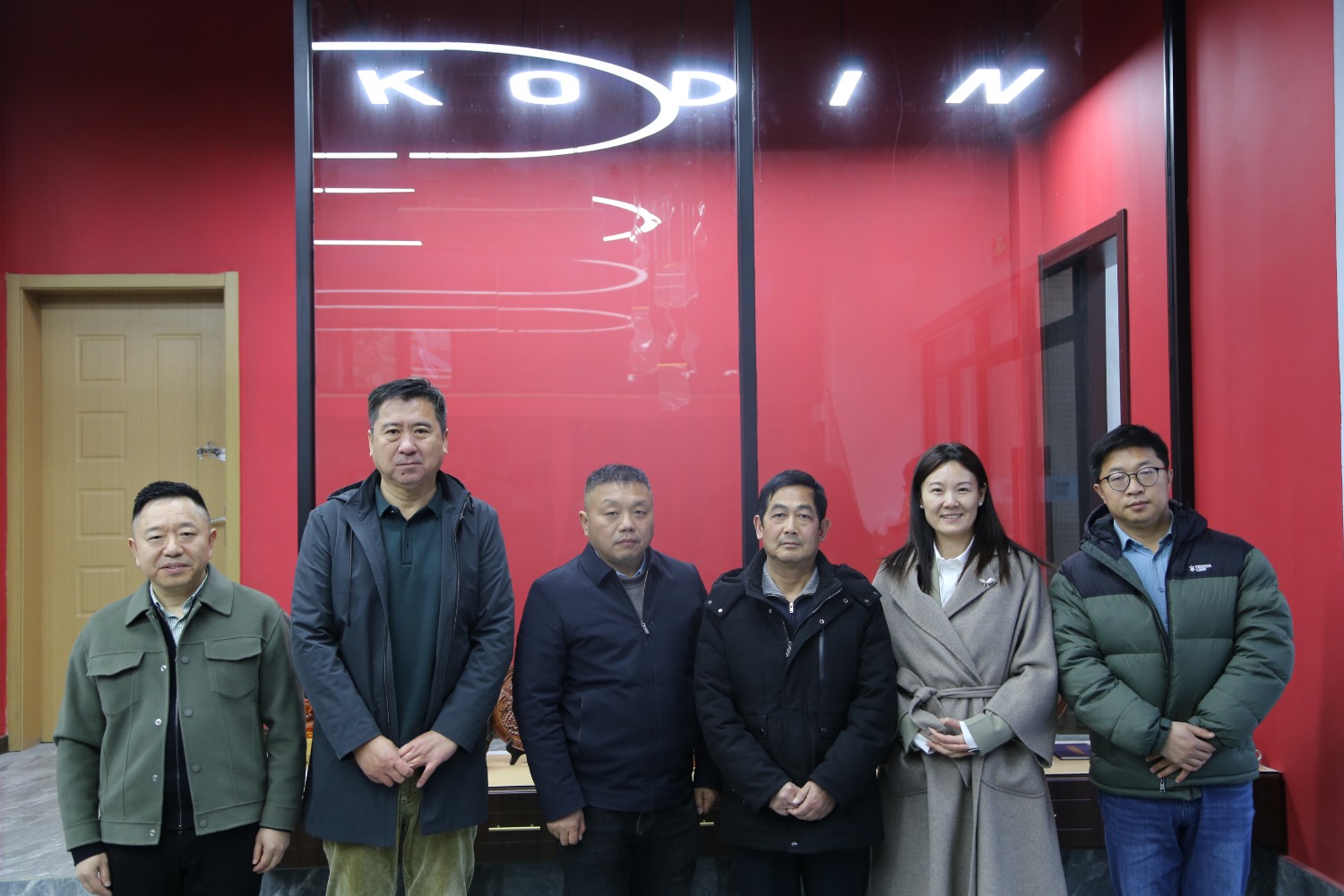 中國國際科技促進會涂層防腐技術創(chuàng)新分會秘書長 殷巖勤一行來公司指導調研